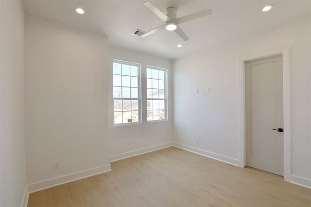 136 E 37th Street, Houston, TX 77018