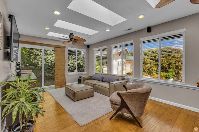 928 N 2075 W, Farr West, UT 84404