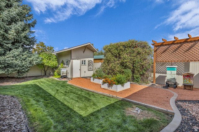 928 N 2075 W, Farr West, UT 84404