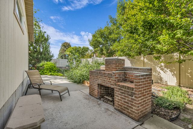 928 N 2075 W, Farr West, UT 84404