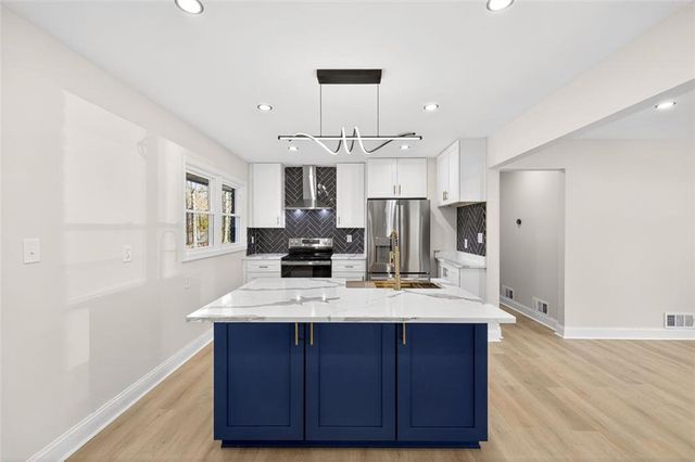 5666 WOODLAND Drive, Douglasville, GA 30135