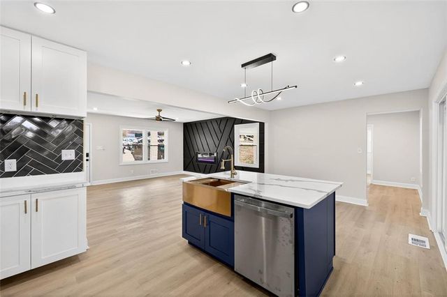 5666 WOODLAND Drive, Douglasville, GA 30135