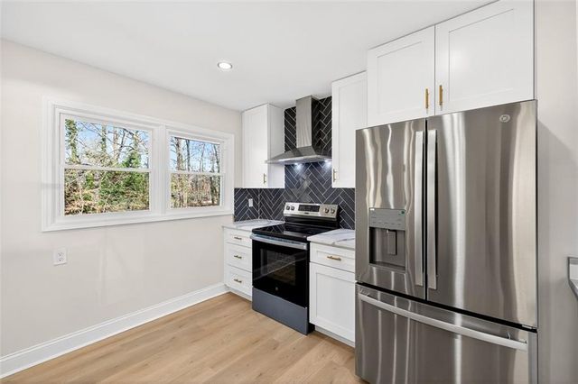 5666 WOODLAND Drive, Douglasville, GA 30135