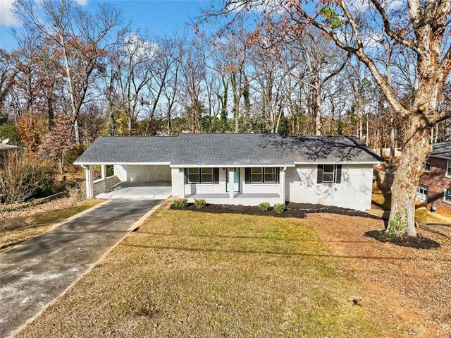 5666 WOODLAND Drive, Douglasville, GA 30135