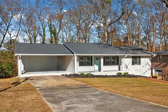 5666 WOODLAND Drive, Douglasville, GA 30135