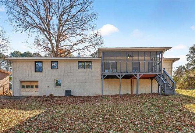 5666 WOODLAND Drive, Douglasville, GA 30135