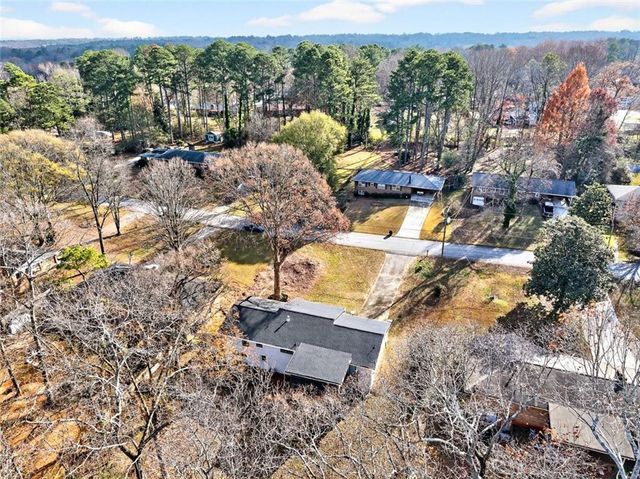 5666 WOODLAND Drive, Douglasville, GA 30135