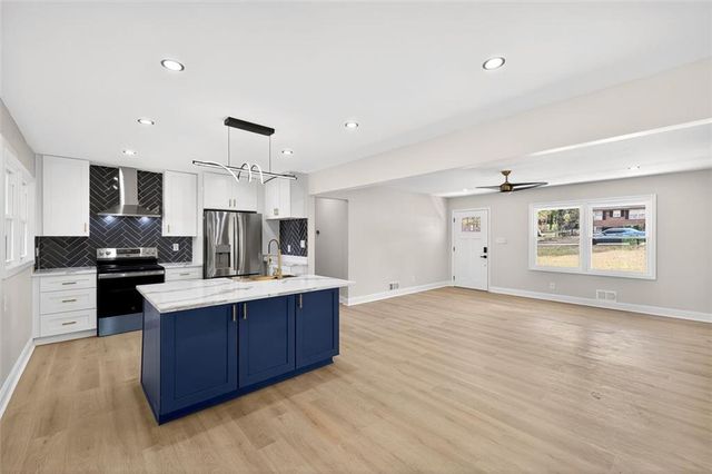 5666 WOODLAND Drive, Douglasville, GA 30135