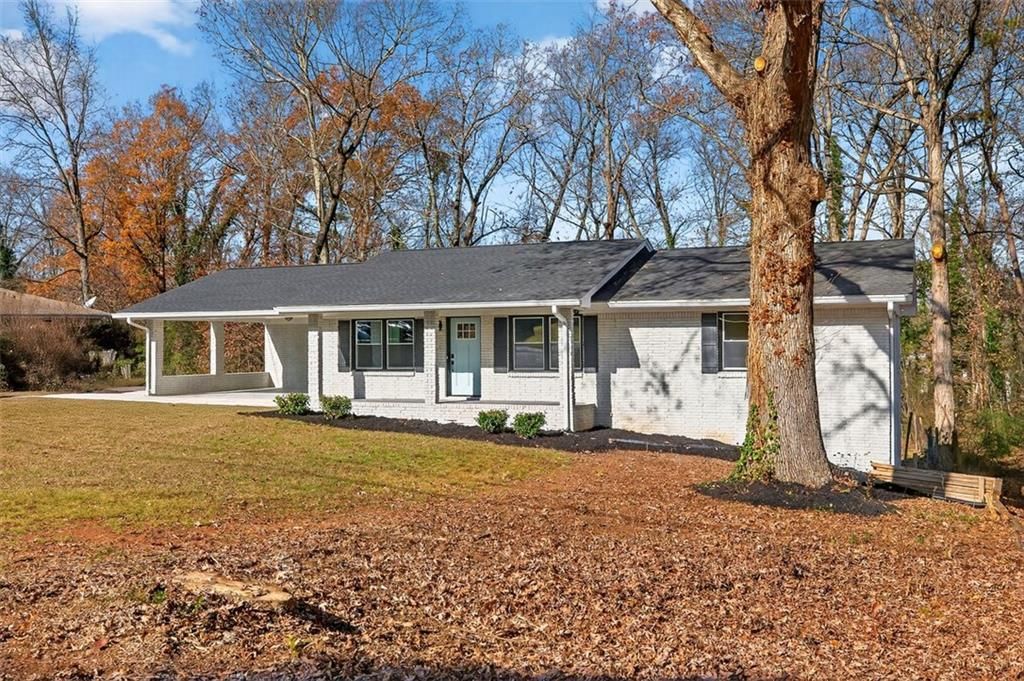 5666 WOODLAND Drive, Douglasville, GA 30135