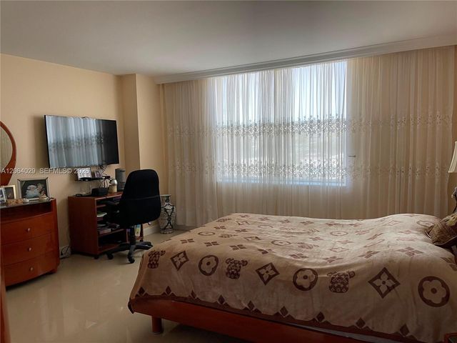1865 S Ocean Drive 3L, Hallandale Beach, FL 33009