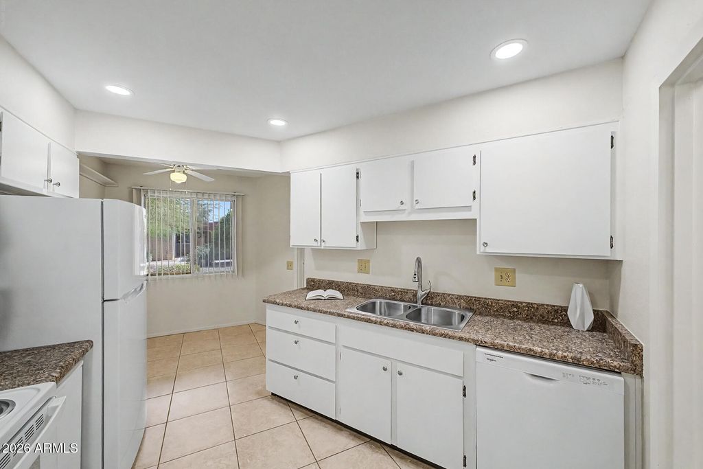 Image 11 of property listing at 13870 N 108TH Drive, Sun City, AZ 85351