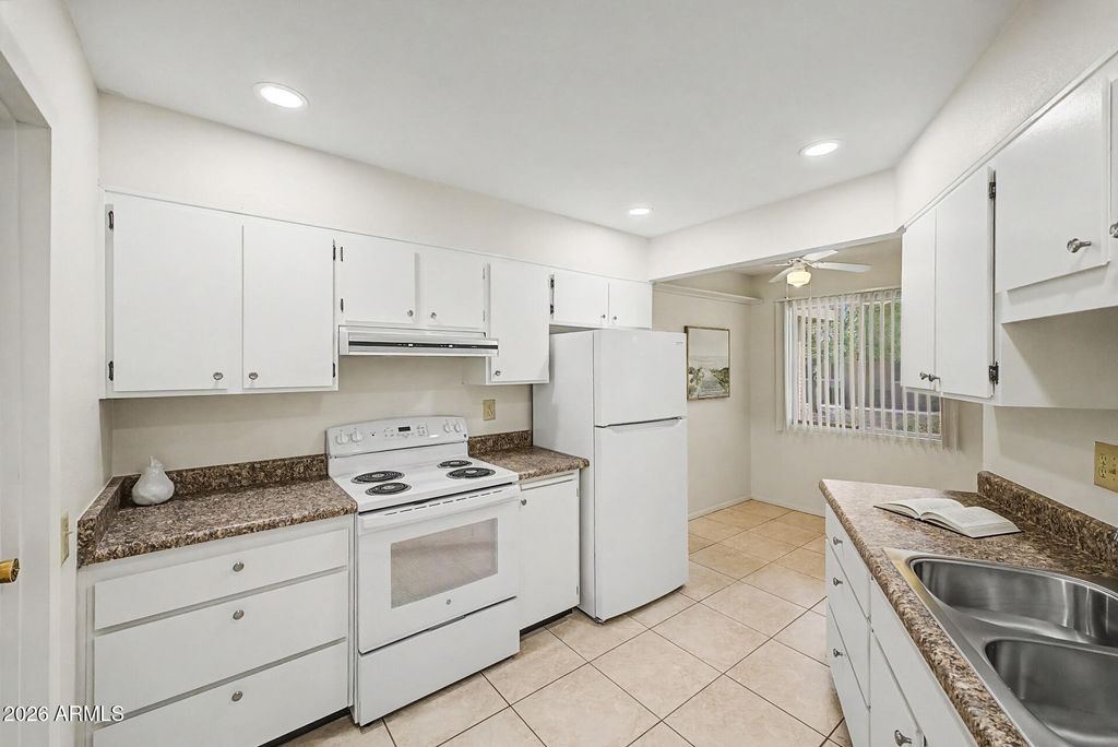 Image 12 of property listing at 13870 N 108TH Drive, Sun City, AZ 85351