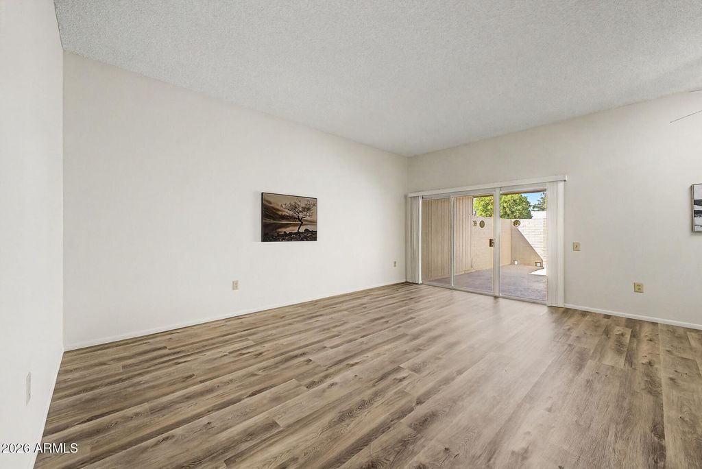 Image 20 of property listing at 13870 N 108TH Drive, Sun City, AZ 85351