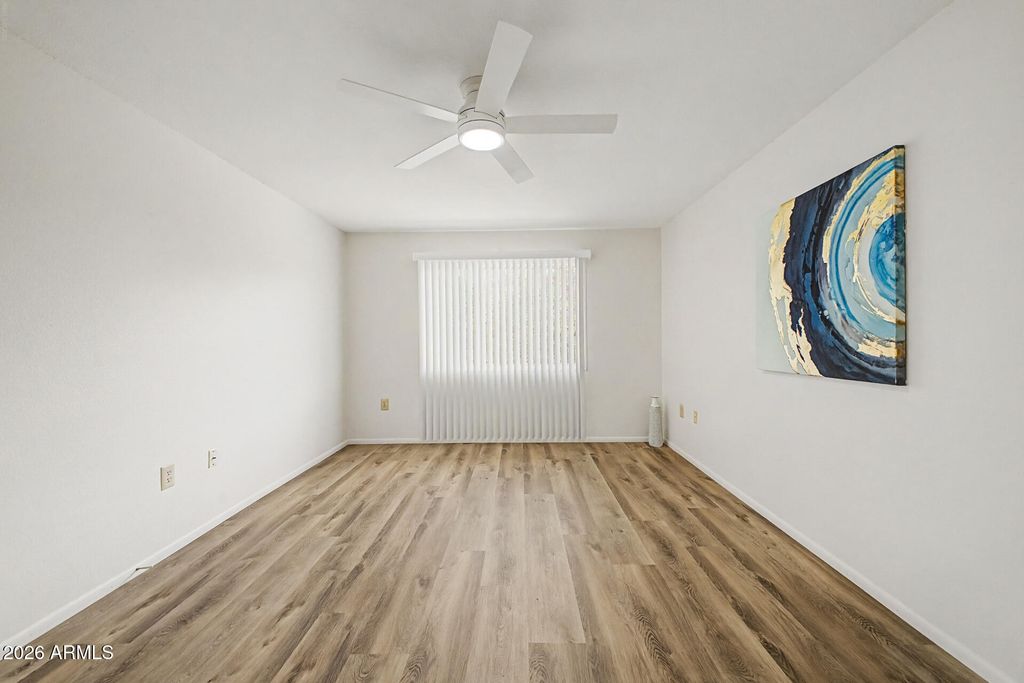 Image 23 of property listing at 13870 N 108TH Drive, Sun City, AZ 85351