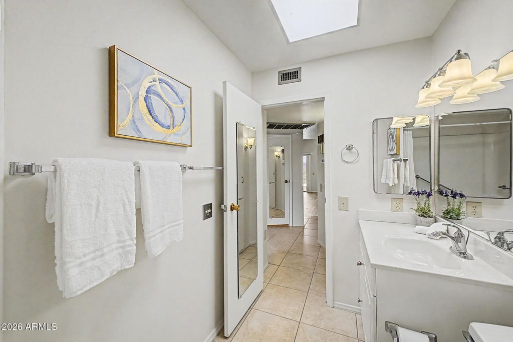 Image 27 of property listing at 13870 N 108TH Drive, Sun City, AZ 85351