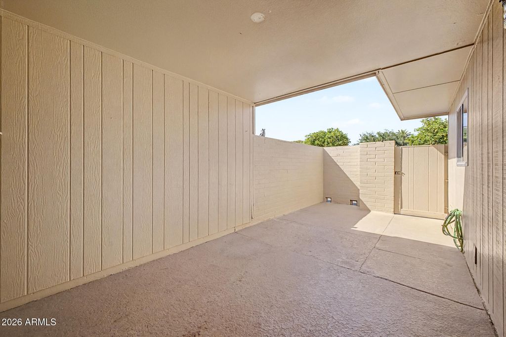 Image 30 of property listing at 13870 N 108TH Drive, Sun City, AZ 85351