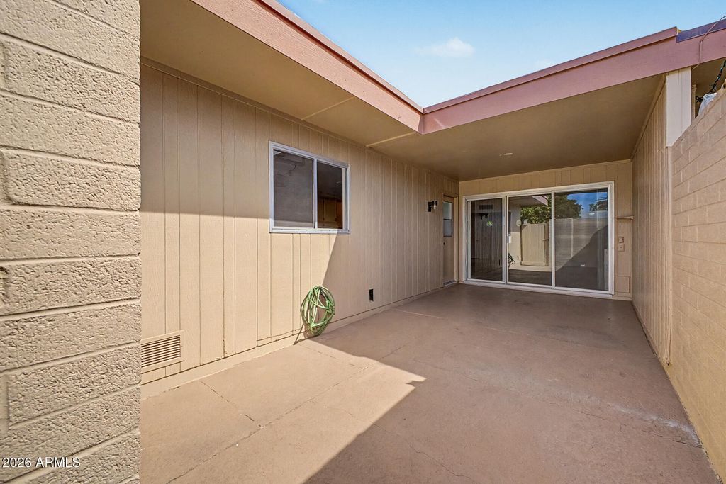 Image 31 of property listing at 13870 N 108TH Drive, Sun City, AZ 85351