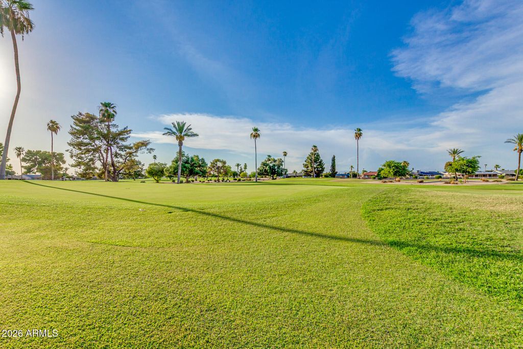 Image 39 of property listing at 13870 N 108TH Drive, Sun City, AZ 85351