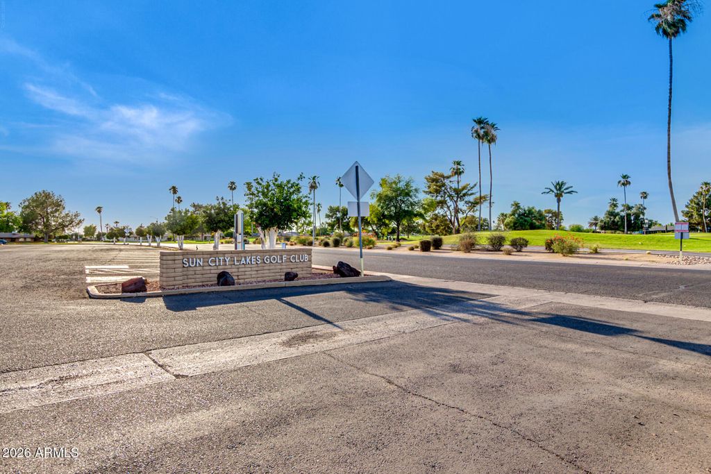 Image 42 of property listing at 13870 N 108TH Drive, Sun City, AZ 85351
