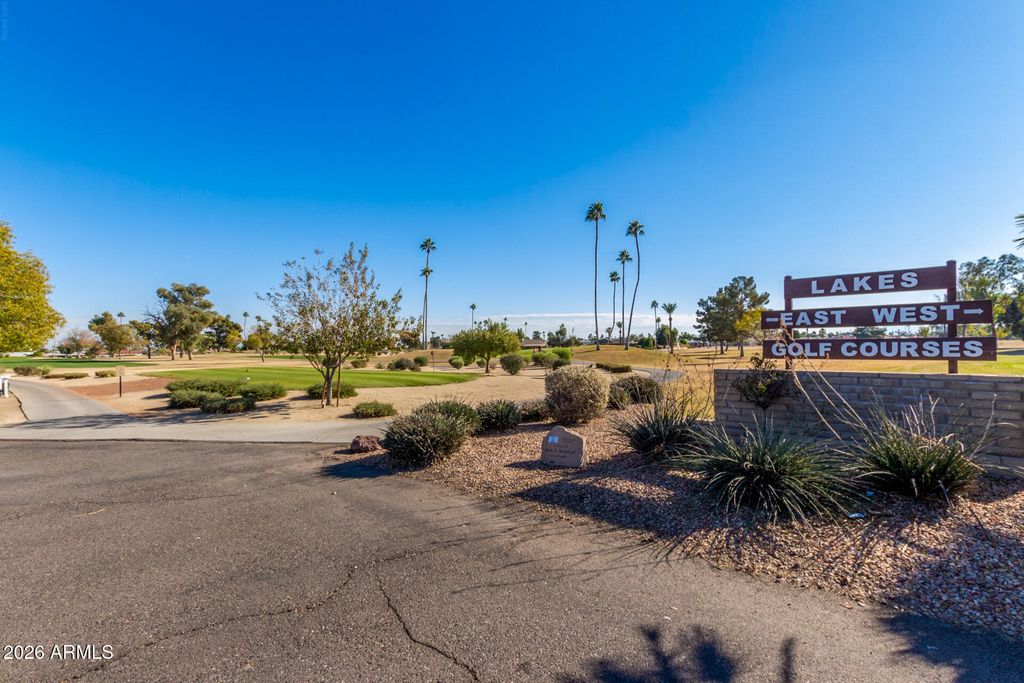 Image 45 of property listing at 13870 N 108TH Drive, Sun City, AZ 85351