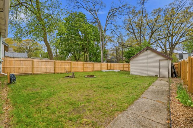 944 E Isabella Avenue, Muskegon City, MI 49442