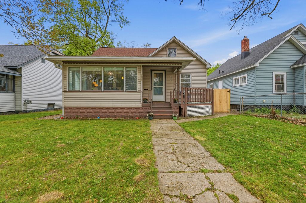 944 E Isabella Avenue, Muskegon City, MI 49442