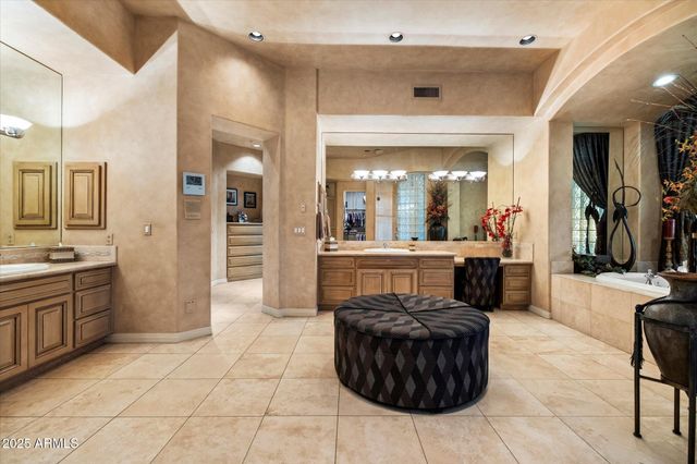 6038 E SUNNYSIDE Drive, Scottsdale, AZ 85254