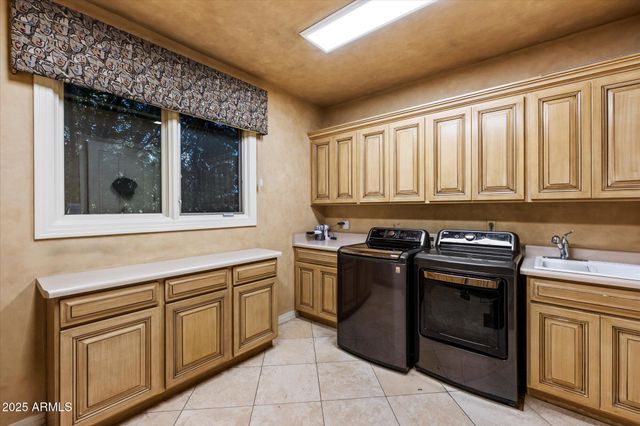 6038 E SUNNYSIDE Drive, Scottsdale, AZ 85254