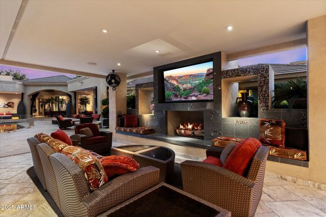 6038 E SUNNYSIDE Drive, Scottsdale, AZ 85254