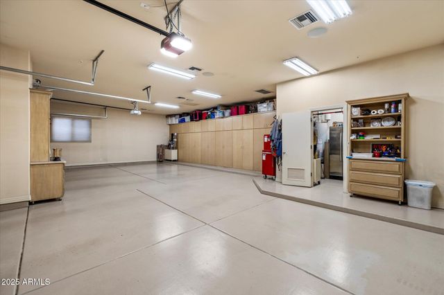 6038 E SUNNYSIDE Drive, Scottsdale, AZ 85254