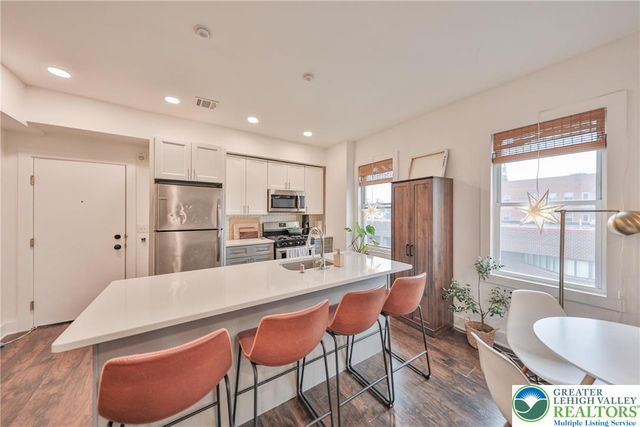 601 Northampton Street 402, Easton, PA 18042