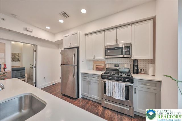 601 Northampton Street 402, Easton, PA 18042