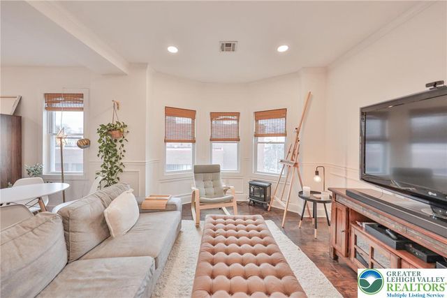 601 Northampton Street 402, Easton, PA 18042