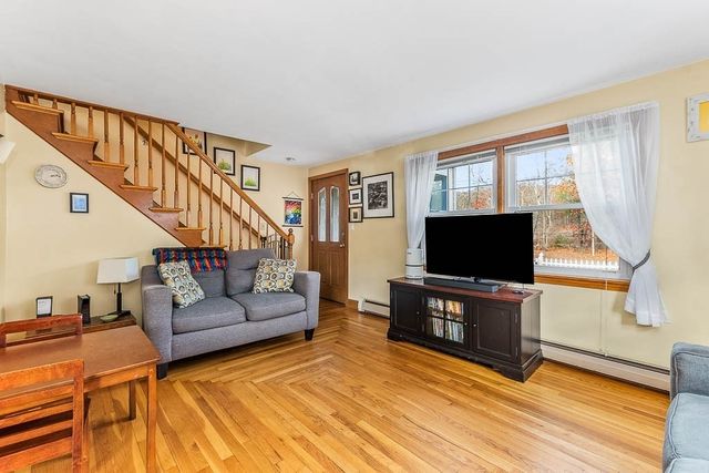 2767 Providence Rd, Northbridge, MA 01534