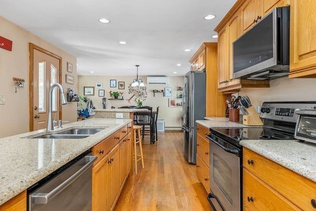 2767 Providence Rd, Northbridge, MA 01534