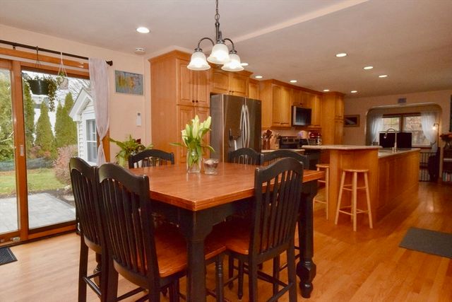 2767 Providence Rd, Northbridge, MA 01534