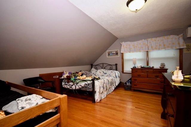 2767 Providence Rd, Northbridge, MA 01534