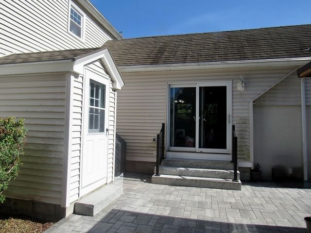 2767 Providence Rd, Northbridge, MA 01534