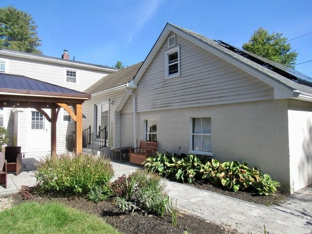 2767 Providence Rd, Northbridge, MA 01534