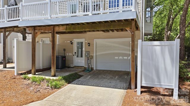 11705 Fiddlers Roof Lane, Charlotte, NC 28277