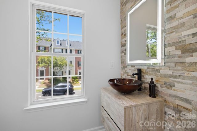 11705 Fiddlers Roof Lane, Charlotte, NC 28277
