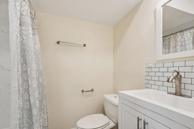 21009 Fawn Ridge DR, Lago Vista, TX 78645