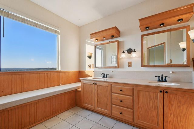 21009 Fawn Ridge DR, Lago Vista, TX 78645