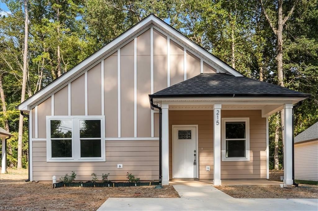 215 Division Avenue, East Spencer, NC 28144