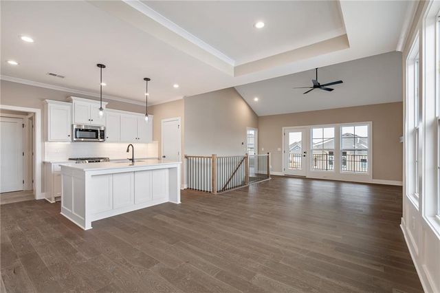 8209 Aurora Street, Lenexa, KS 66220