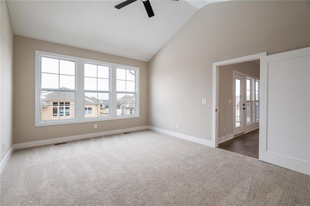 8209 Aurora Street, Lenexa, KS 66220