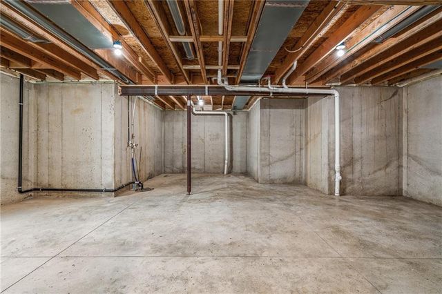 8209 Aurora Street, Lenexa, KS 66220