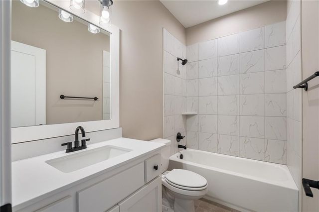 8209 Aurora Street, Lenexa, KS 66220