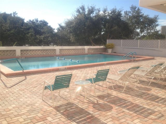 33 S GULFSTREAM AVENUE 704A, Sarasota, FL 34236