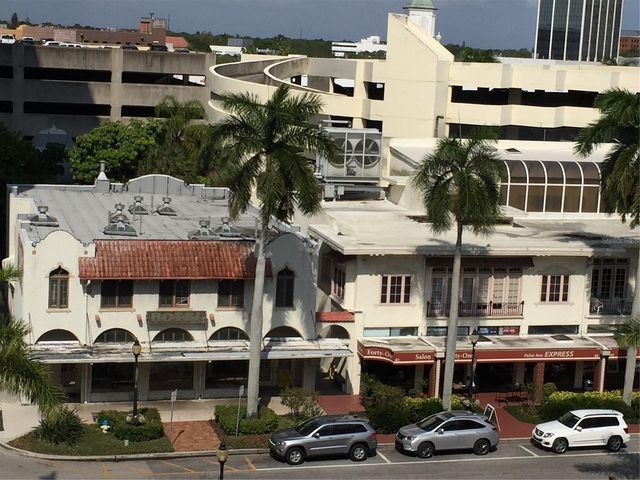 33 S GULFSTREAM AVENUE 704A, Sarasota, FL 34236